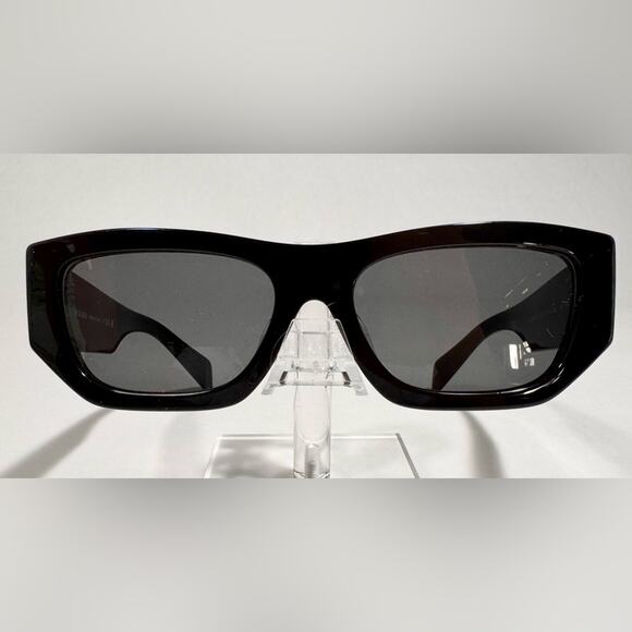 Prada Stylish Black Sunglasses.  A-2 - Picture 6 of 10